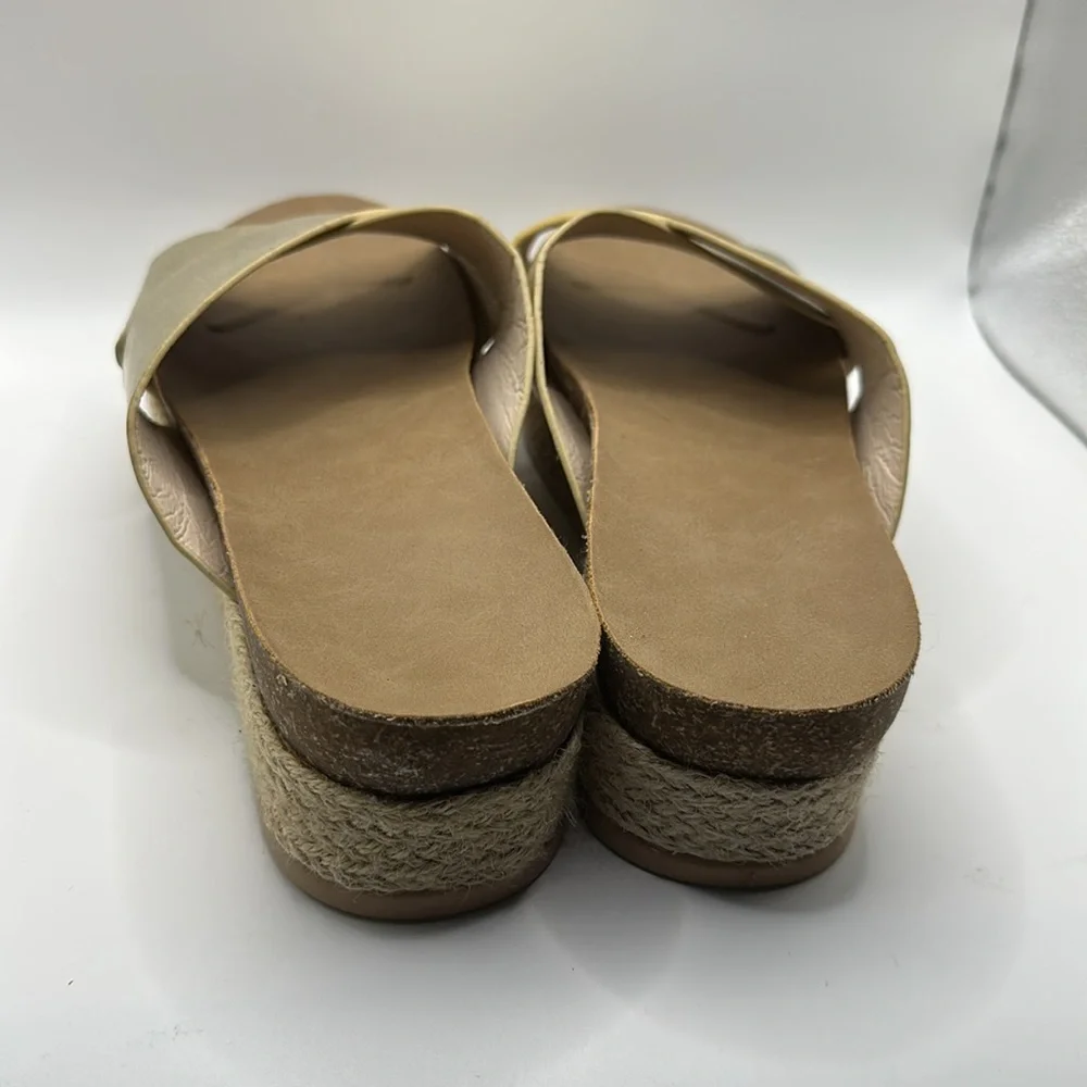 Gold Women's Platform Sandals size 10